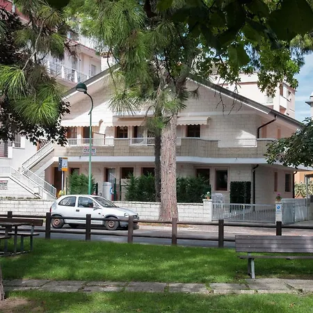 Apartment Lignano Sabbiadoro-villa Parco Paradiso